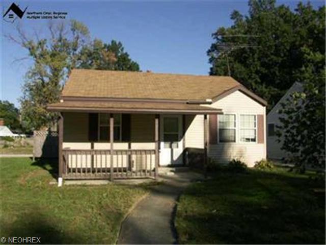 210 Warren Ave, Elyria, OH 44035 photo 1