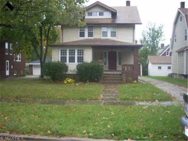379 Beech St, Berea, OH 44017 photo 2