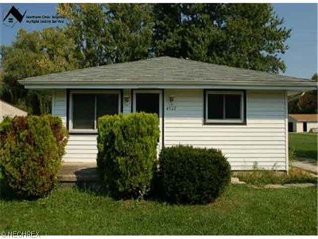 4507 Maple St, Perry, OH 44081 photo 1