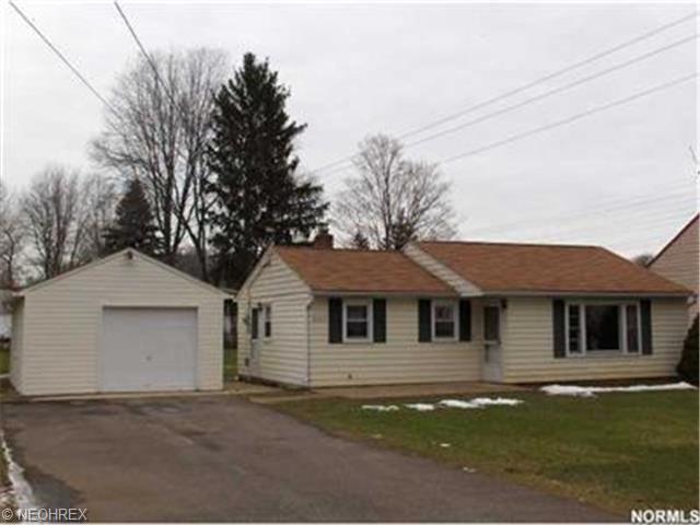 7753 Saxon Dr, Willoughby, OH 44094 photo 1
