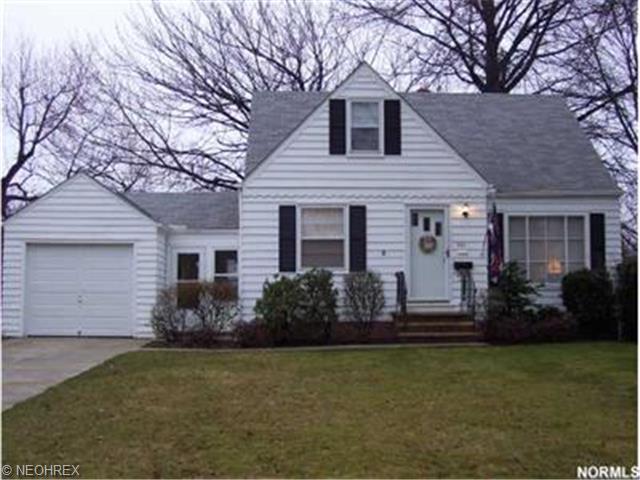 461 E 270th St, Euclid, OH 44132 photo 1