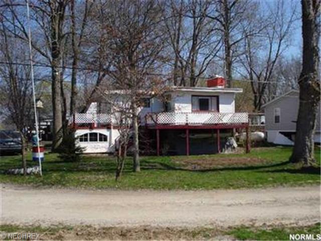 9667 Riverview Dr, Huron, OH 44839 photo 1