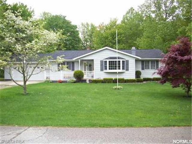 6198 Robinhood Ln, Ashtabula, OH 44004 photo 1
