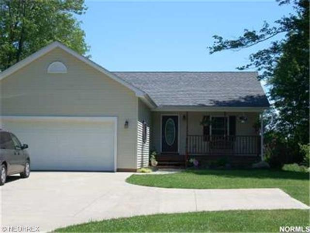 1047 Lode Star Dr, Rock Creek, OH 44084 photo 1