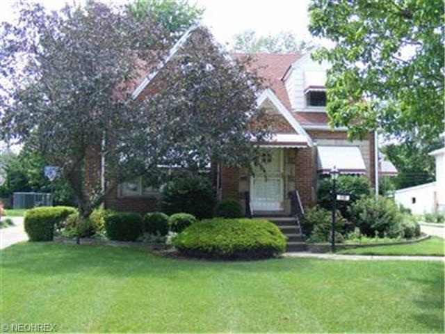 330 E 222nd St, Euclid, OH 44123 photo 1