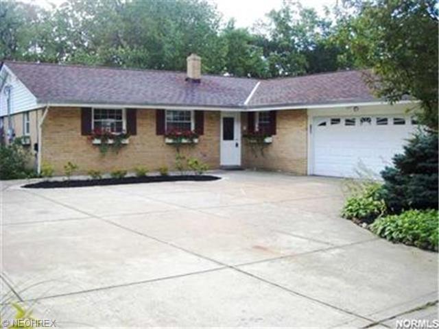 6181 Bryson Dr, Mentor, OH 44060 photo 1