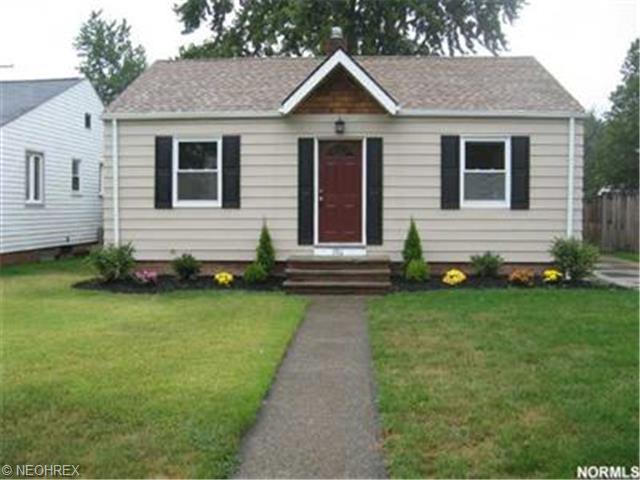 780 E 260, Euclid, OH 44132 photo 1