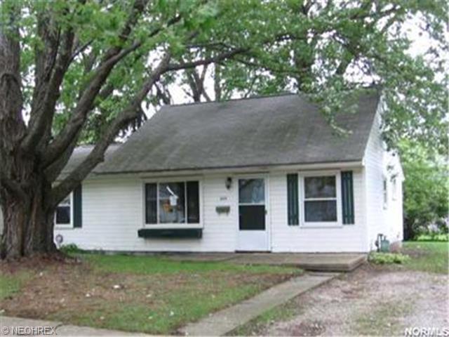 849 Oak St, Elyria, OH 44035 photo 1