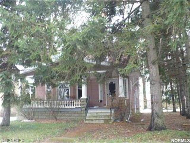 128 East Ctr, Berea, OH 44017 photo 1