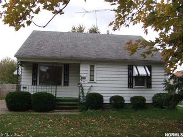2412 E 31st St, Lorain, OH 44055 photo 1