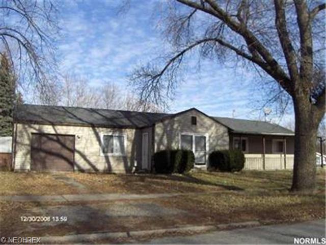 698 Bell Ave, Elyria, OH 44035 photo 1