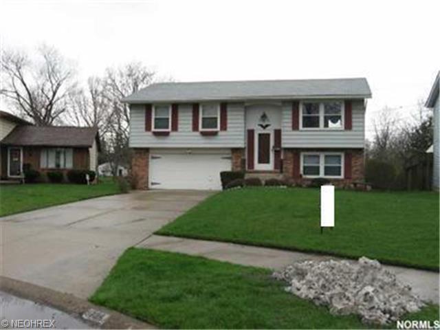 5736 E 146th St, Maple Heights, OH 44137 photo 1
