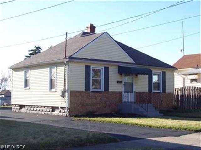308 Peffer Ave, Niles, OH 44446 photo 1