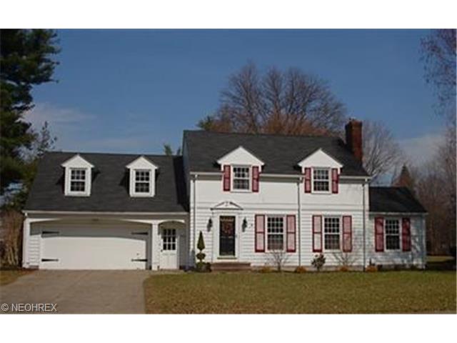 8251 Windham Dr, Mentor, OH 44060 photo 1