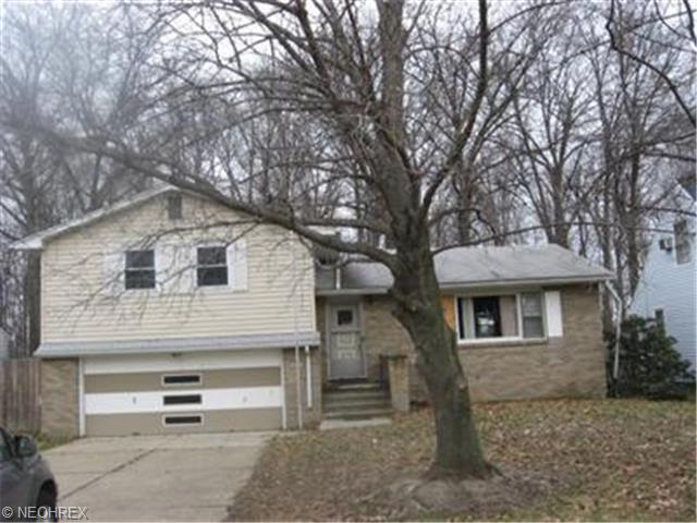 7084 Freeland Dr, Elyria, OH 44035 photo 1