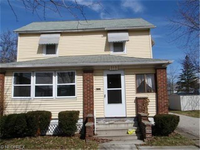 313 S Maple St, Elyria, OH 44035 photo 1