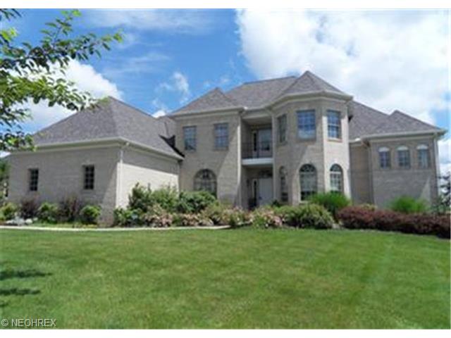 7239 Castle Pines Dr, Solon, OH 44139 photo 1