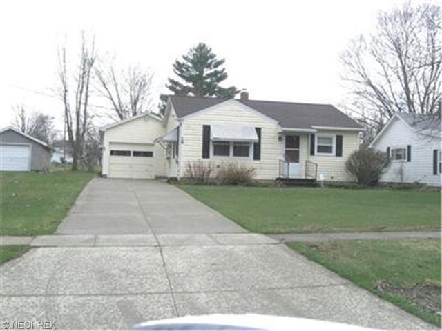 78 E Ashtabula St, Jefferson, OH 44047 photo 1