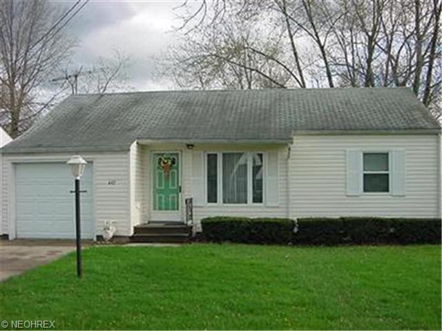 447 Berkshire Rd, Elyria, OH 44035 photo 1