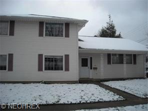 239 Tamarack Dr, Berea, OH 44017 photo 2
