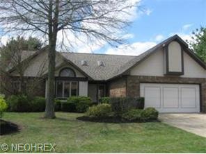 100 Poolview Cir, Dover, OH 44622 photo 1