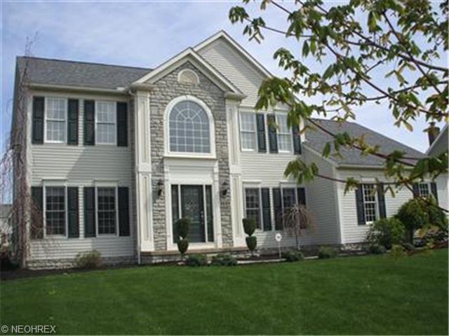155 Chadwick Dr, Aurora, OH 44202 photo 1