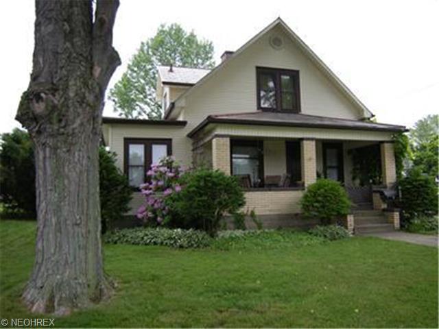 1430 N Walnut St, Dover, OH 44622 photo 2