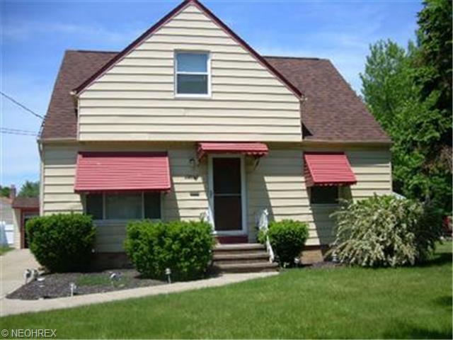 14031 Rockside Rd, Maple Heights, OH 44137 photo 1