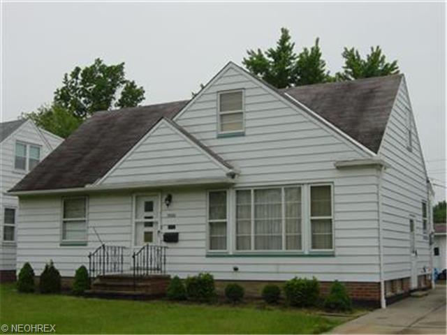 15520 Steinway Blvd, Maple Heights, OH 44137 photo 1
