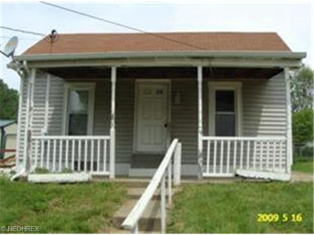 805 Virginia St, Beverly, OH 45715 photo 1