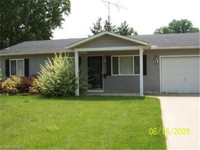 2036 E 37th St, Lorain, OH 44055 photo 1