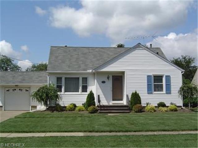 147 Elma Dr, Elyria, OH 44035 photo 1