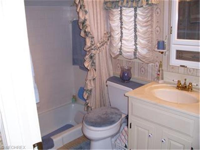 4441 South Ave, Youngstown, OH 44512 photo 3