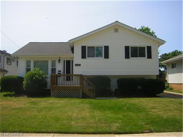 31508 Douglas Dr, Eastlake, OH 44095 photo 1