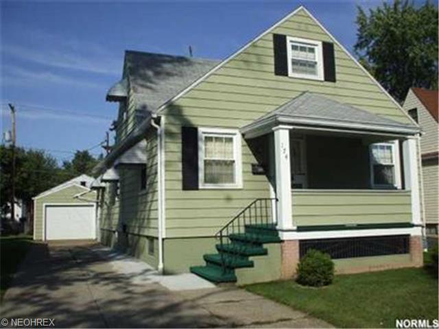 174 Roosevelt Ave, Elyria, OH 44035 photo 1