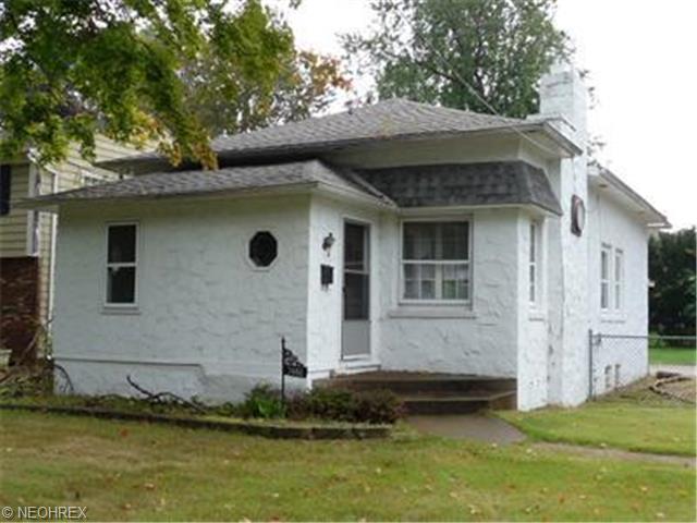 7666 Manor Dr, Mentor, OH 44060 photo 1
