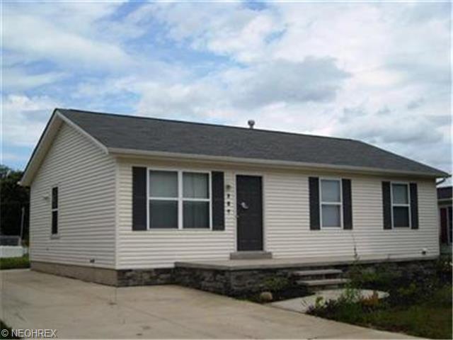 327 Stable Rd, Lagrange, OH 44050 photo 1