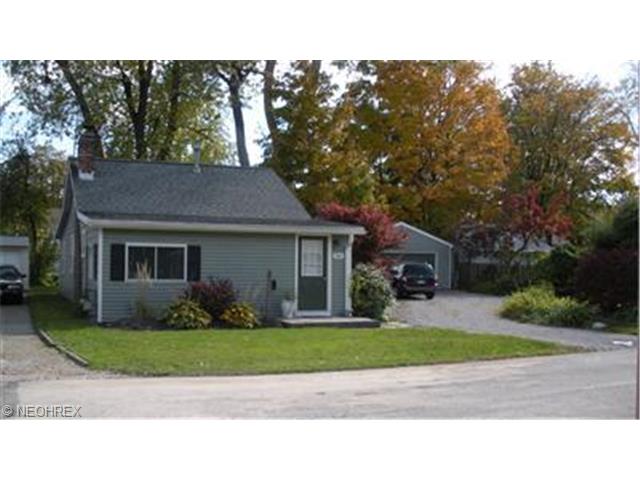 1065 N Beachview Rd, Willoughby, OH 44094 photo 1