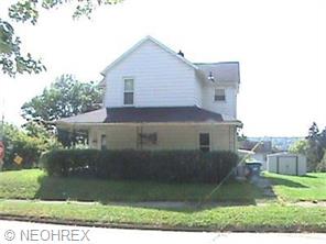132 N Bridge St, Struthers, OH 44471 photo 2