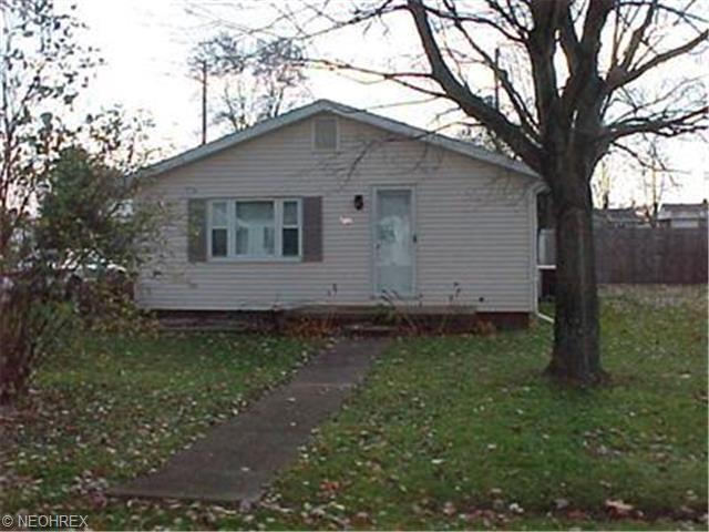 673 Willow St, Coshocton, OH 43812 photo 1