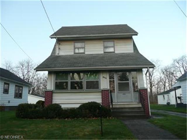 165 Perry St, Struthers, OH 44471 photo 1