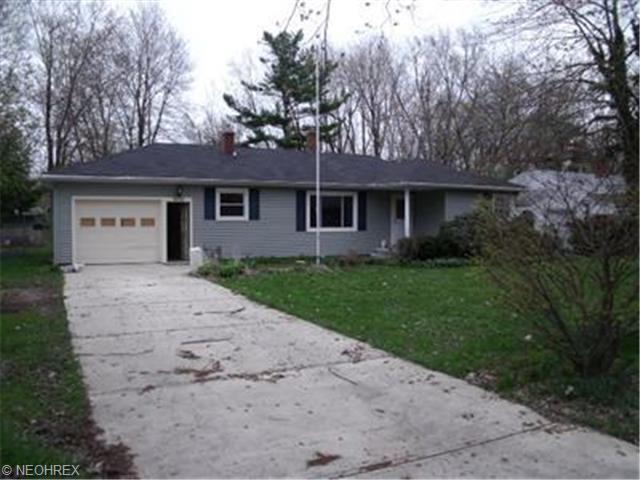 1212 Elk Dr, Ashtabula, OH 44004 photo 1