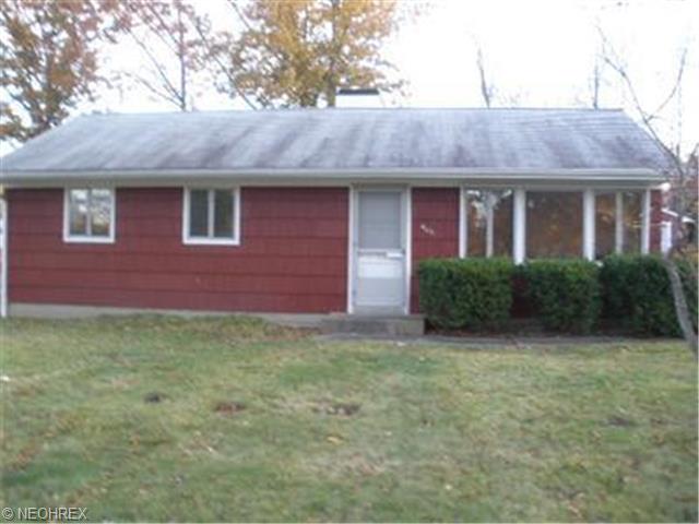 415 Eldon Dr NW, Warren, OH 44483 photo 1