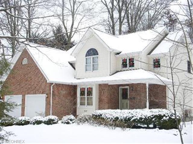 2045 Parkway Dr, Youngstown, OH 44514 photo 1