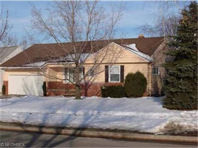 1863 Rush Rd, Wickliffe, OH 44092 photo 1