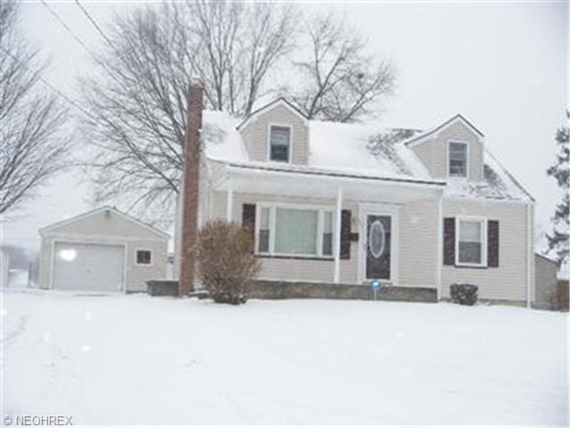 226 Renee Dr, Struthers, OH 44471 photo 1