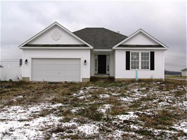 101 Paradise Dr, Elyria, OH 44035 photo 1