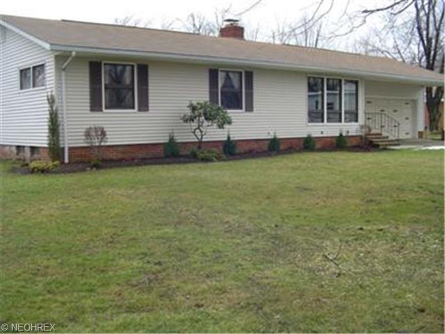 1029 Meadowlane Dr, Ashtabula, OH 44004 photo 1