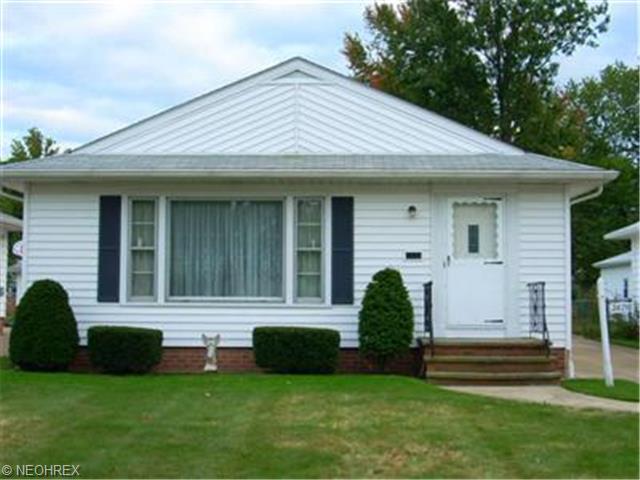 28718 Forest Rd, Eastlake, OH 44095 photo 1