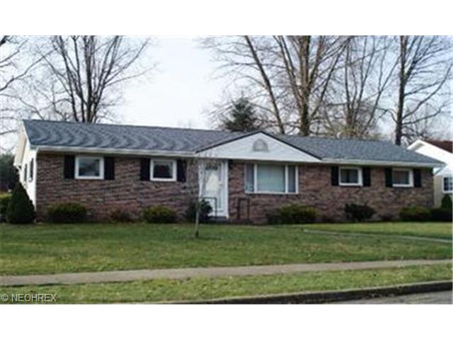 524 Seneca Dr, Dover, OH 44622 photo 1